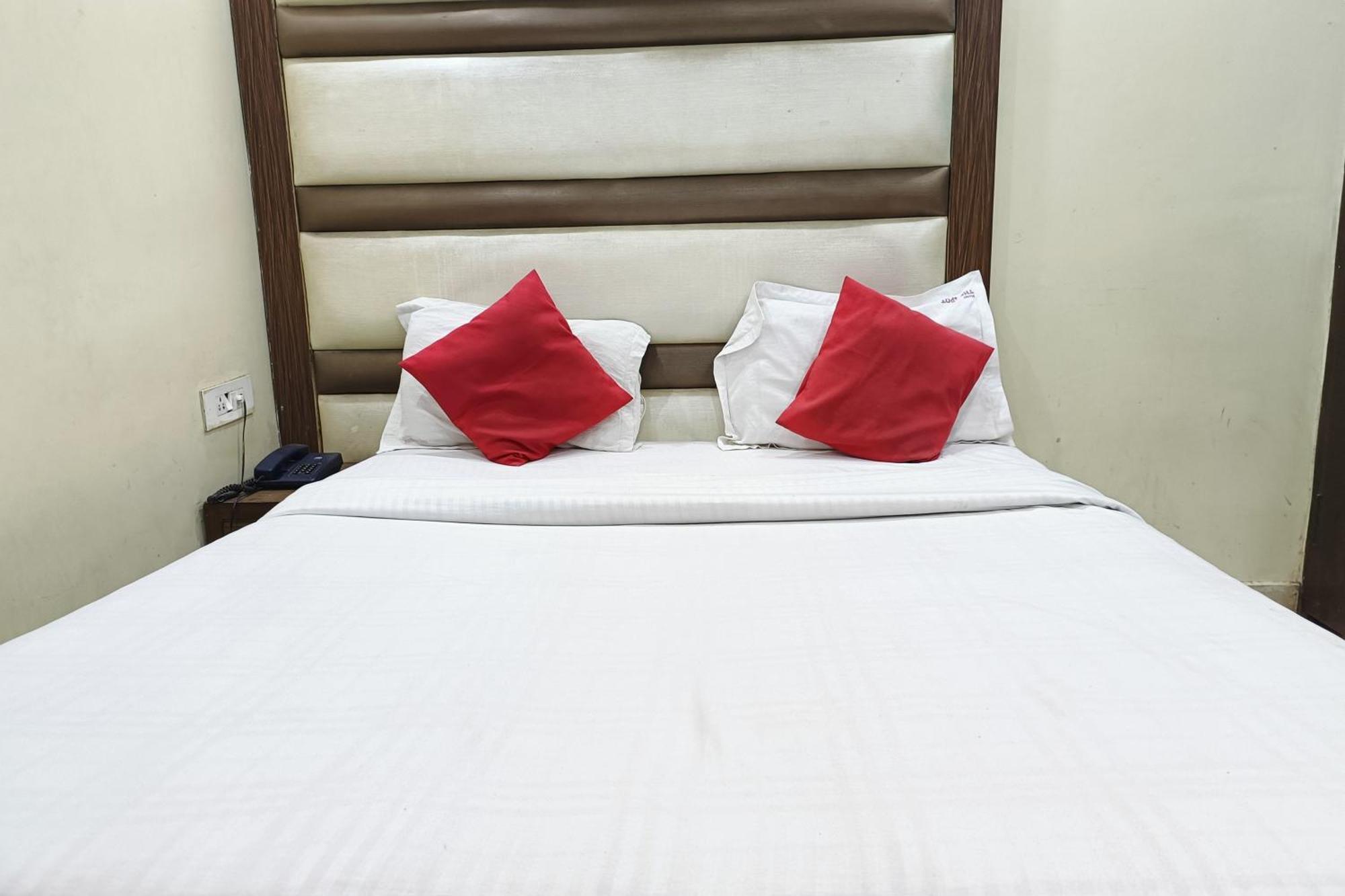 Spot Hotel 3*
