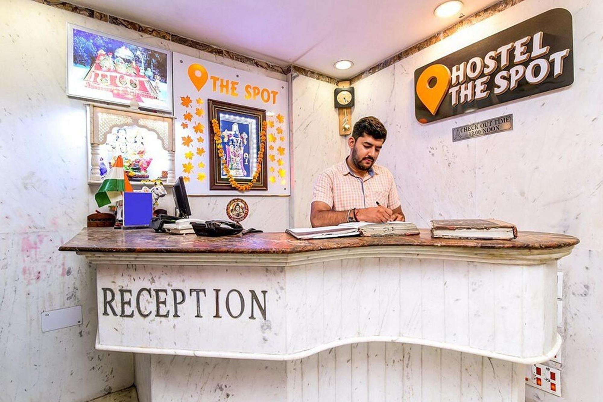Spot Hotel